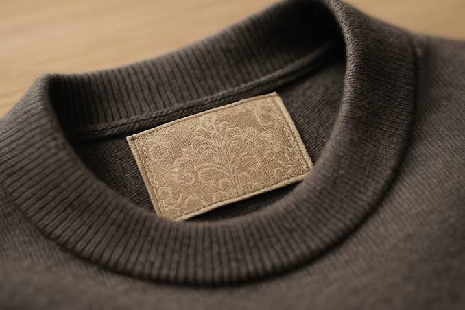 Woven Label · End Fold · 40 × 40 mm
